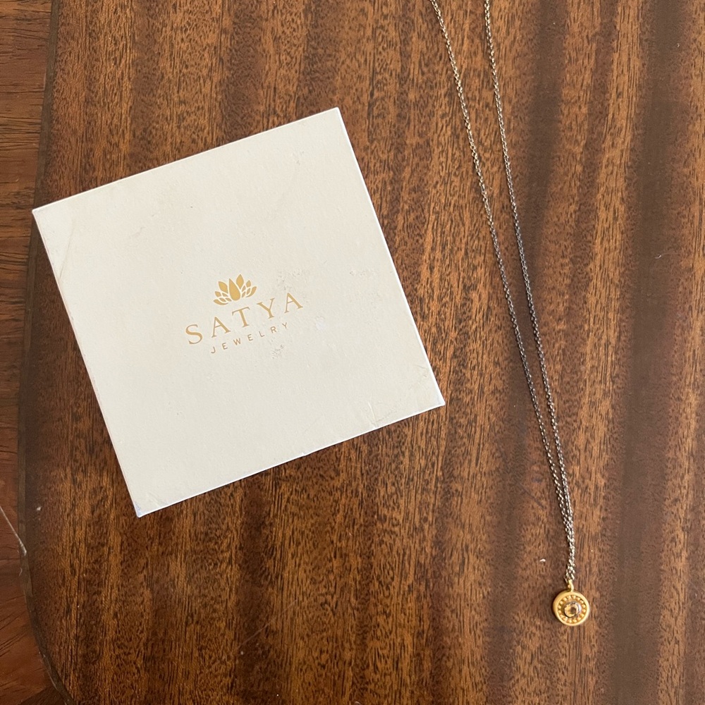 NWT Satya Jewelry Charm Pendant Necklace